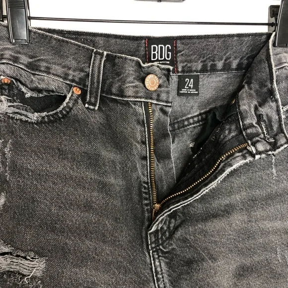 Urban Outfitters BDG A-Line Shorts Washed Black Raw Hem Distressed Short Size 24 - Picture 10 of 16